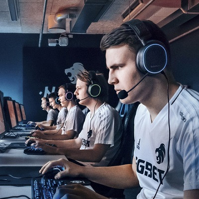 Steelseries 61504 Arctis 5 Black Gaming Kulaklık (2019 Edition)