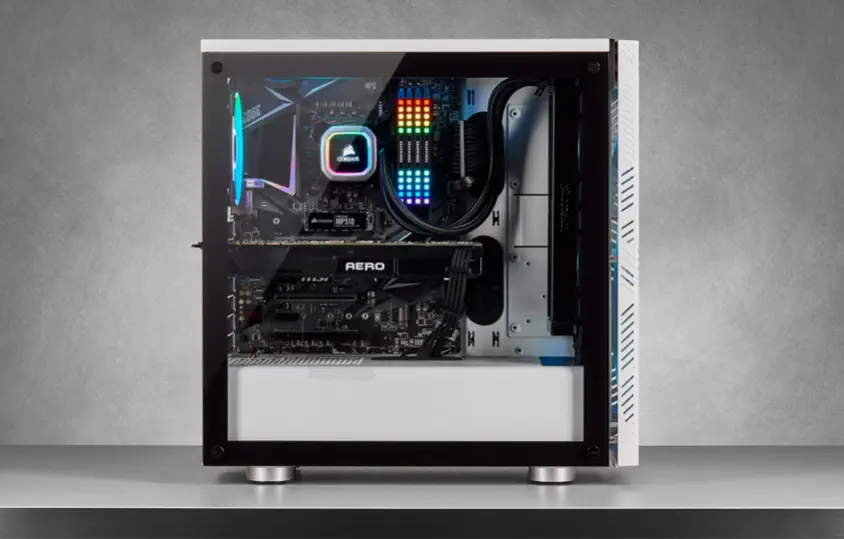 Corsair 275R Airflow CC-9011182-WW ATX Mid-Tower Gaming Kasa