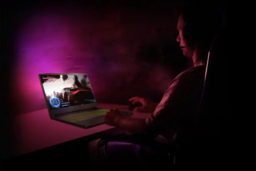 MSI Alpha 15 B5EEK-007XTR 15.6″ Full HD Gaming Notebook