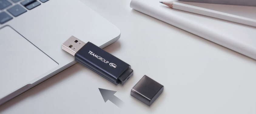 Team C211 64GB Flash Bellek