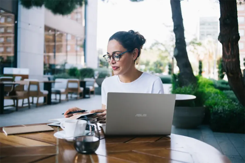 Asus X515MA-BR414 15.6″ HD Notebook