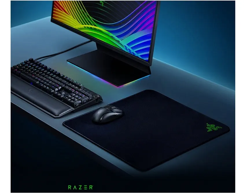 Razer Gigantus RZ02-01830200-R3M1 Gaming Mouse Pad