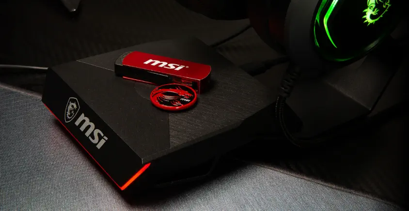 MSI HS01 Combo RGB Gaming Kulaklık Standı ve Kablosuz Şarj