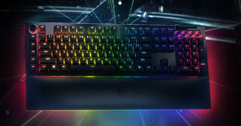 Razer BlackWidow V4 Pro RZ03-04680100-R3M1 Kablolu Mekanik Gaming Klavye