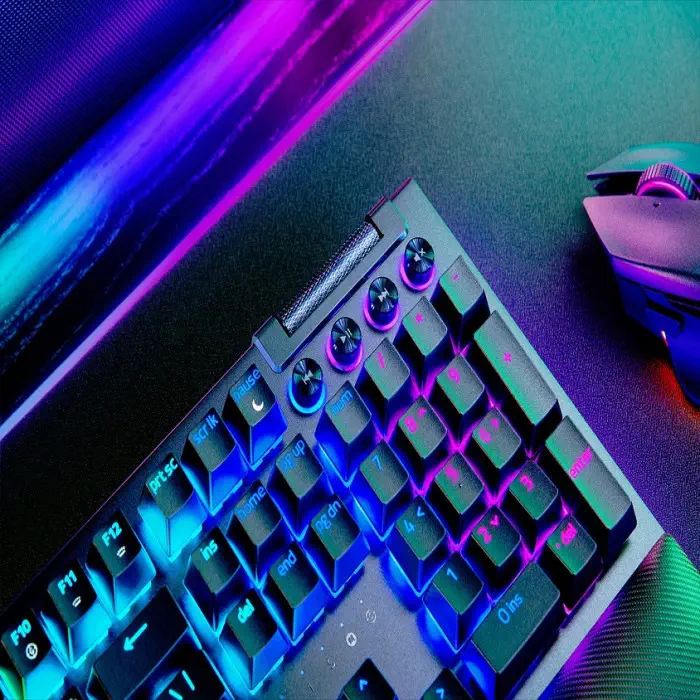 Razer BlackWidow V4 Pro RZ03-04681800-R3M1 Kablolu Mekanik Gaming Klavye