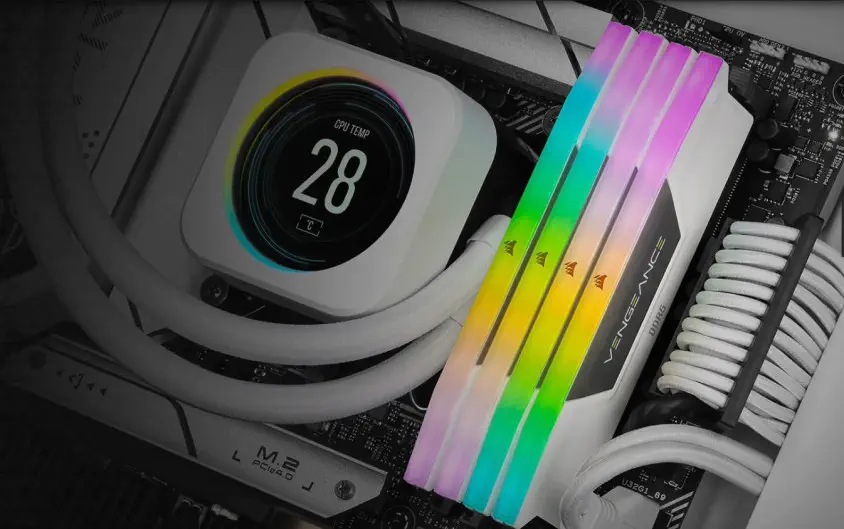 Corsair Vengeance RGB CMH32GX5M2B6200C36W Ram