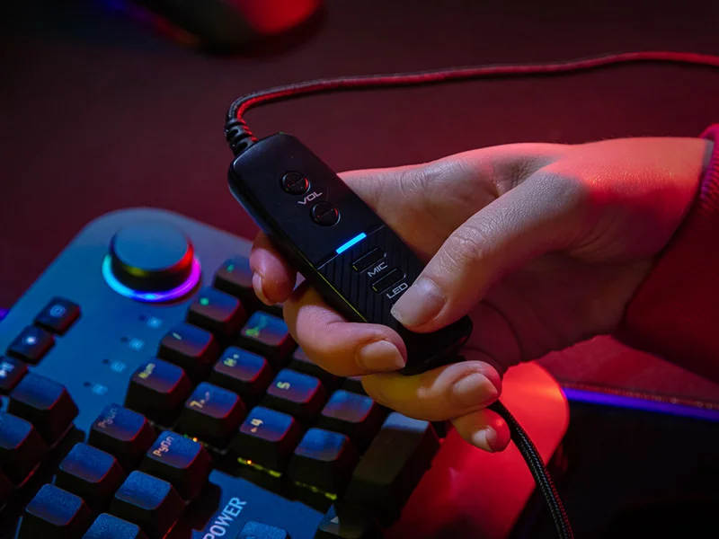 GamePower Mihawk Pro Siyah 7.1 Surround Hi-Fi RGB Titreşimli Gaming Kulaklık (Memory Foam)