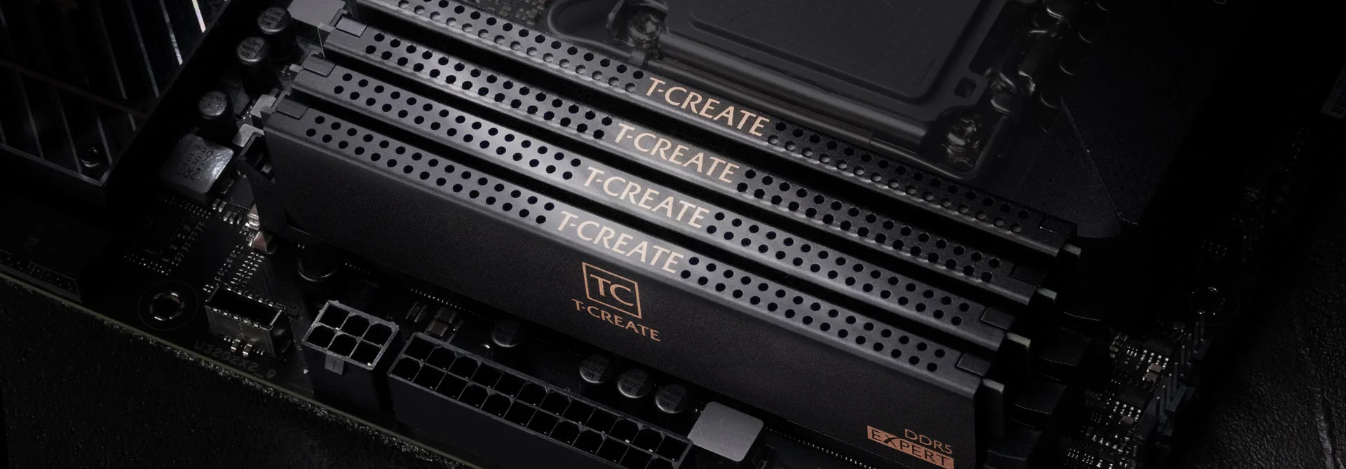 Team T-Create Expert 32GB(2x16GB) 6000Mhz DDR5 Siyah U-DIMM RAM (CTCED532G6000HC38ADC01)