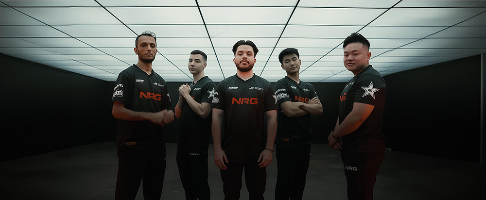 ASUS ROG Falchion Ace HFX ROG HFX PBT Manyetik Switch RGB İngilizce Mekanik Gaming Klavye