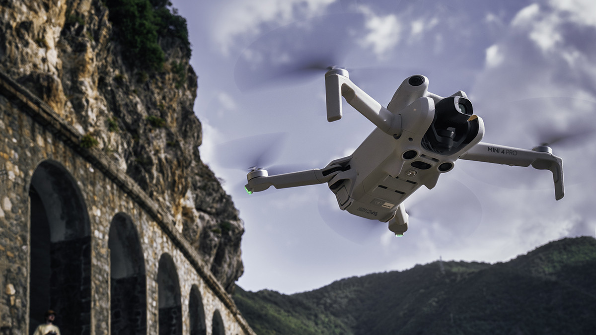 DJI Mini 4 Pro Fly More Combo RC 2 Kumandalı Drone