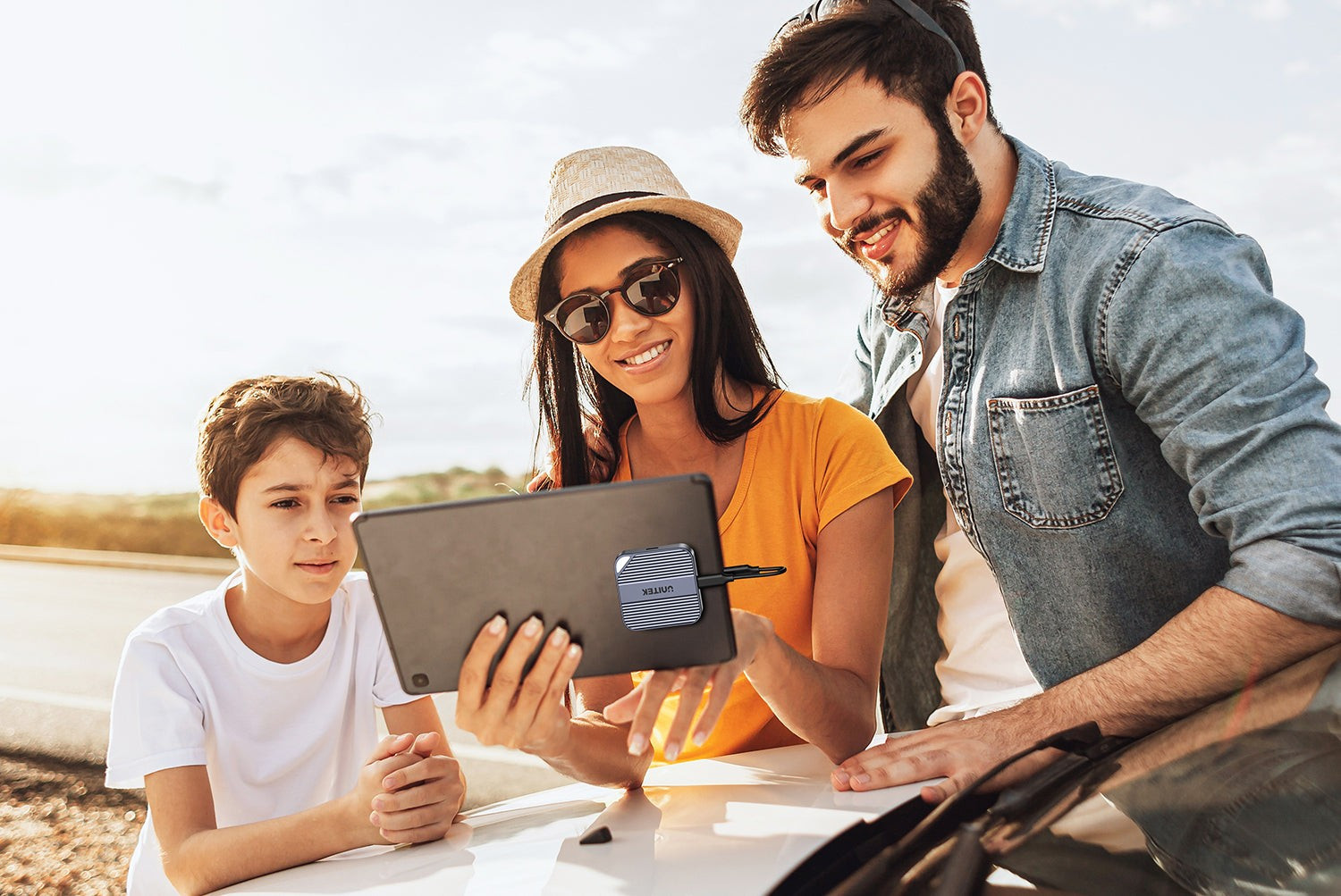 MANYETİK NVMe SSD KUTUSU