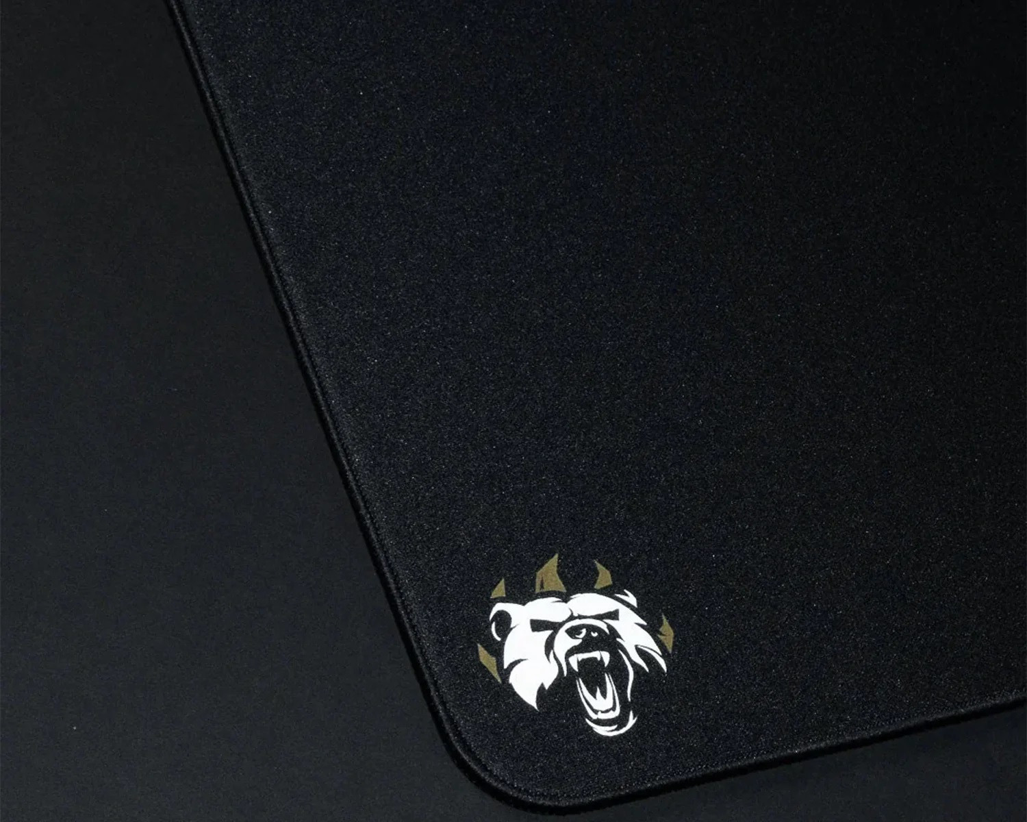 ESPTiger Heavy Claw BanKs Collection Mousepad - Dikişli