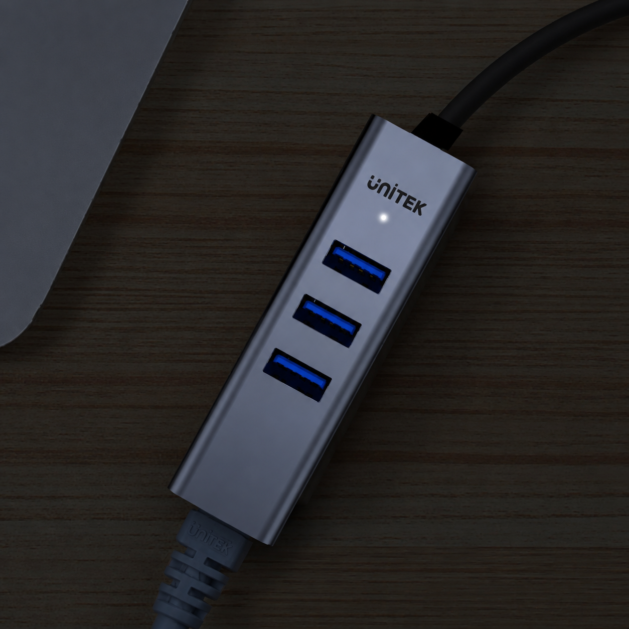 Unitek 4-in-1 Ethernet Hub