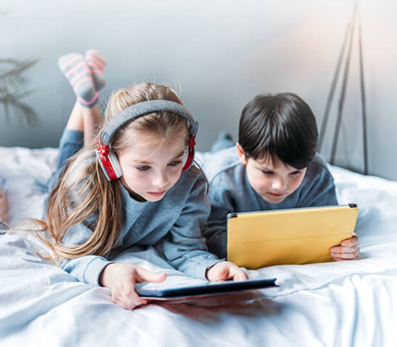 ASUS RT-BE55 Çift Bantlı WiFi 7  Akıllı AiMesh Genişletilebilir Router
