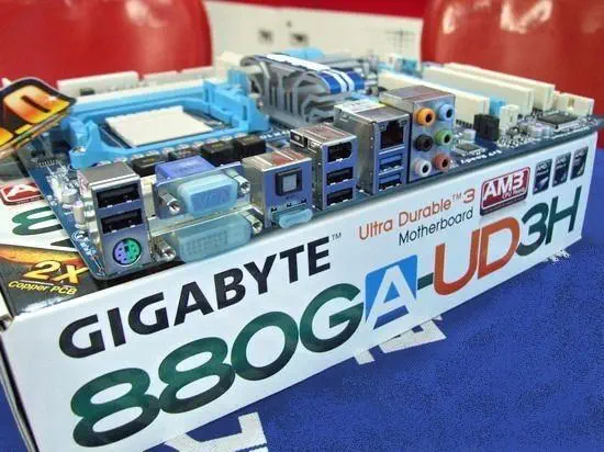 GIGABYTE 880GA-UD3H AMD AM3 DDR3 VGA+GLAN+SATA2 16