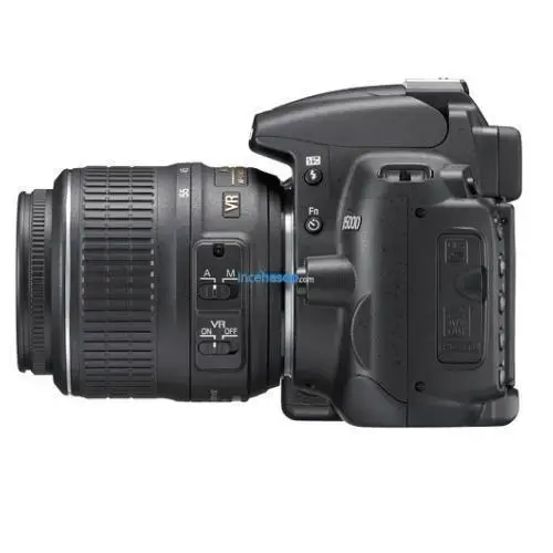 NIKON D5000 12.3Mp, 2.7″LCD SIYAH+18-55mm LENS HEDİYE