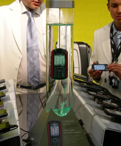 SAMSUNG B2100