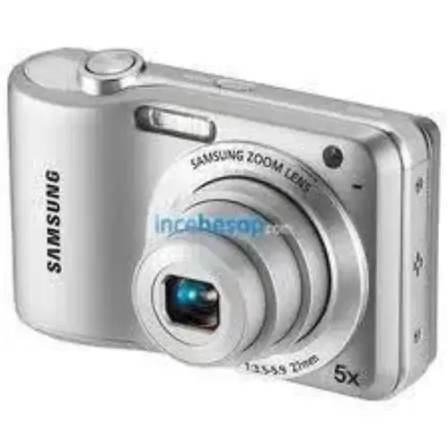 SAMSUNG ES30 12.2Mp 5xOp 3.0″LCD EKRAN GÜMÜŞ