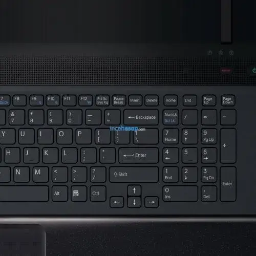 Sony Vaio VPCEB3S1E/BQ Notebok
