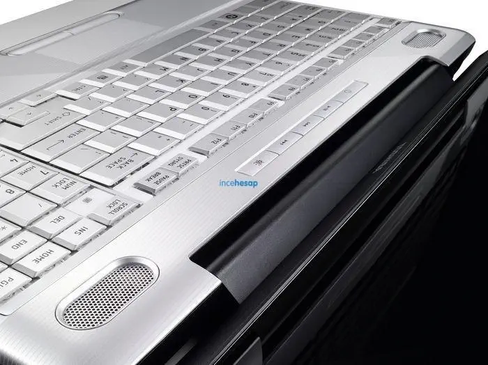 TOSHIBA SATALLITE L500-1UU NOTEBOOK