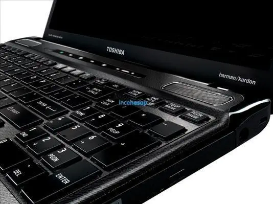 TOSHIBA SATALLITE A660-14T NOTEBOOK