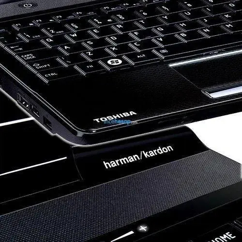 TOSHIBA QOSMIO F60-15D NOTEBOOK 