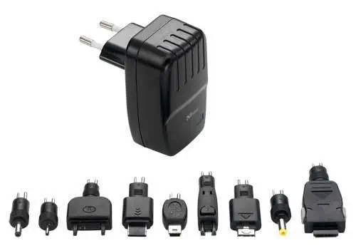 15470 TRUST UNIVERSAL POWER ADAPTÖR PW-2999P