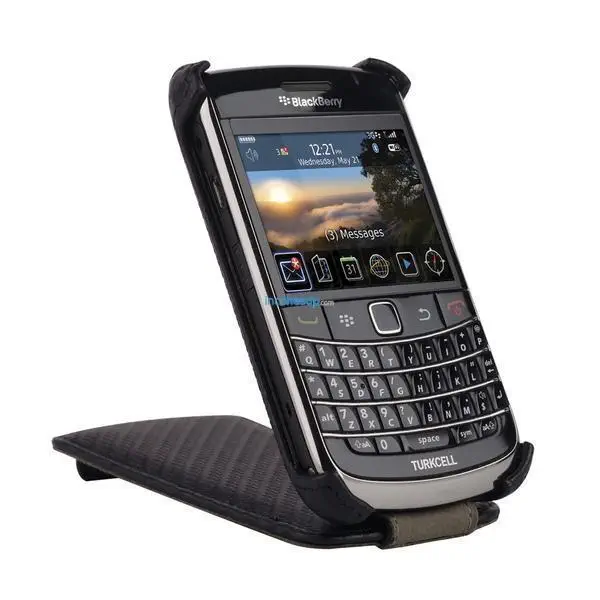 B.BERRY 9700/9780 SİYAH DİK KAPAKLI KILIF