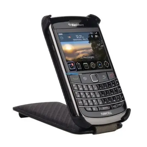 B.BERRY 9700/9780 SİYAH DİK KAPAKLI KILIF