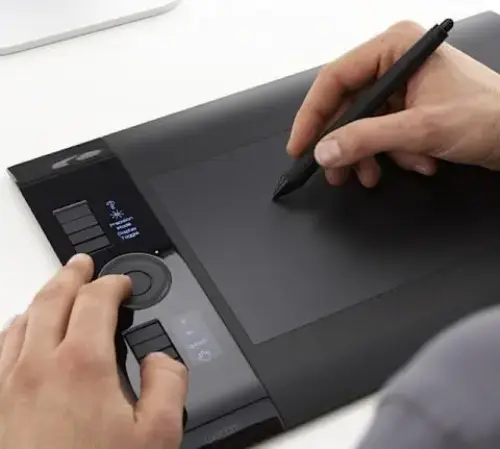 WACOM INTOUS 4 MEDIUM TABLET