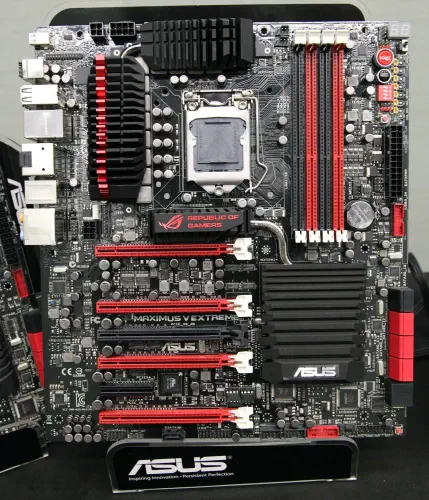 Asus Maximus V Extreme Z77 DDR3 GLAN USB3.0 16x