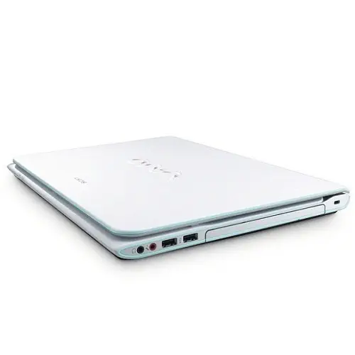 Sony SVE14A3V1EW Notebook (Beyaz)