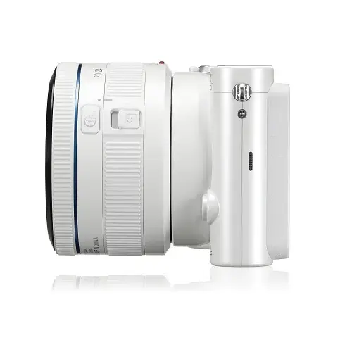 Samsung NX1000 Dijital Fotoğraf Makinesi White (ÇANTA+4GB SDC KART HEDİYELİ)