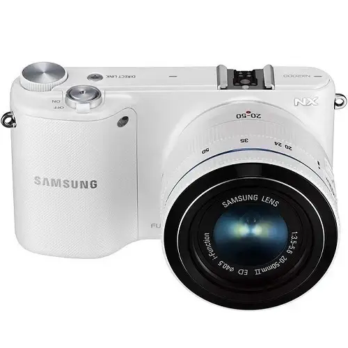 Samsung NX2000 Dijital Fotoğraf Makinesi Beyaz(ÇANTA+4GB SDC KART HEDİYELİ)