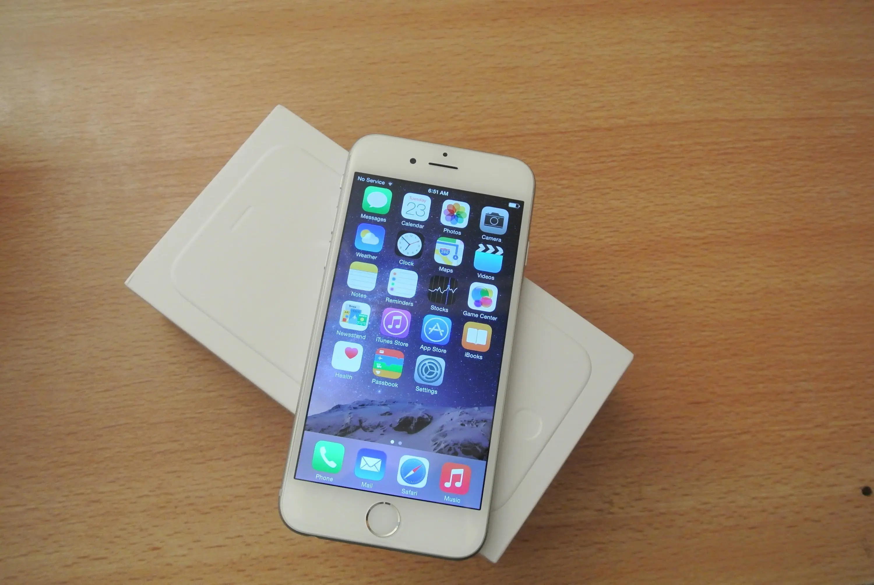 Apple iPhone 6 Plus 16GB Sılver Cep Telefonu (MGA92TU/A)