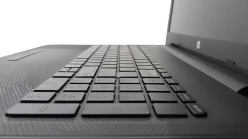 HP 250 G4 P5U06EA Intel Core i5-6200U 2.3GHz / 2.8GHz 4GB 500GB 2GB R5 M330 15.6 Win10 Notebook
