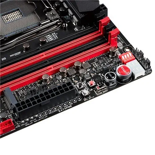 Asus ROG RAMPAGE V EXTREME/U3.1 Intel X99 Soket 2011-v3 DDR4 3300MHz (O.C.) E-ATX Anakart