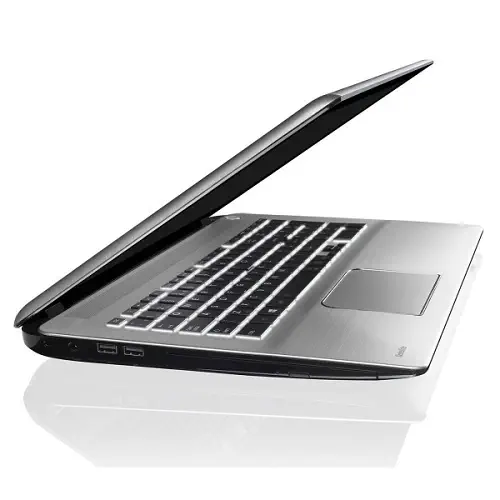 Toshiba Satellite P70-B-11Z Intel Core i7-4720HQ 2.6 GHz 16GB 2TB 4GB R9 M365X 17.3″ Full HD Windows 10 Notebook