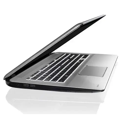 Toshiba Satellite P70-B-11Z Intel Core i7-4720HQ 2.6 GHz 16GB 2TB 4GB R9 M365X 17.3″ Full HD Windows 10 Notebook