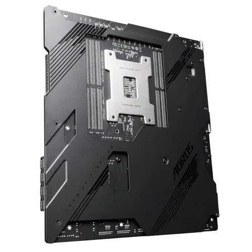 Gigabyte TRX40 Aorus Master AMD TRX40 Soket sTRX4 DDR4 4400(OC)Mhz E-ATX Gaming (Oyuncu) Anakart