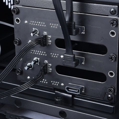 Lian Li Lancool II-3X Hot-Swap Sabit Sürücü Arka Plakası (Lancool II ile Uyumlu)