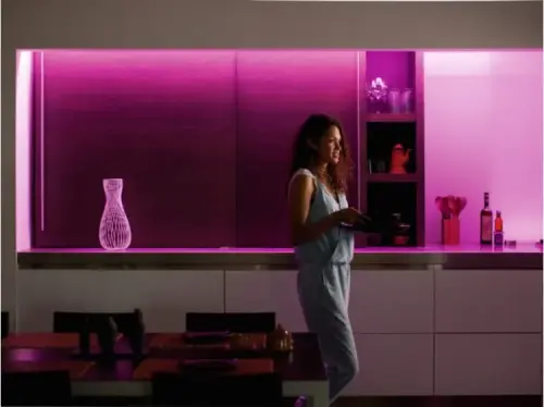 Philips Hue Akıllı LED Şerit 2m V4 Bluetooth Özellikli - 929002269101 (Güç Adaptörü Dahildir)