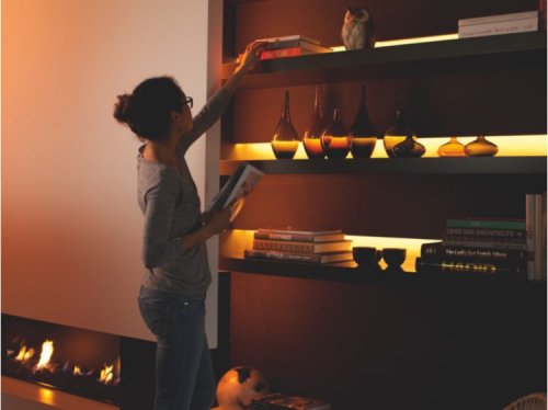 Philips Hue Akıllı LED Şerit 1m V4 Bluetooth Özellikli - 929002269201 (Güç Adaptörü Dahil Değildir)