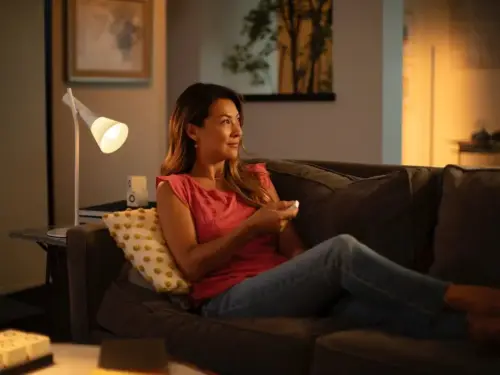 Philips Hue Renkli Akıllı Başlangıç Seti 3`lü Kumandalı E27 Bluetooth Özellikli - 929002468804