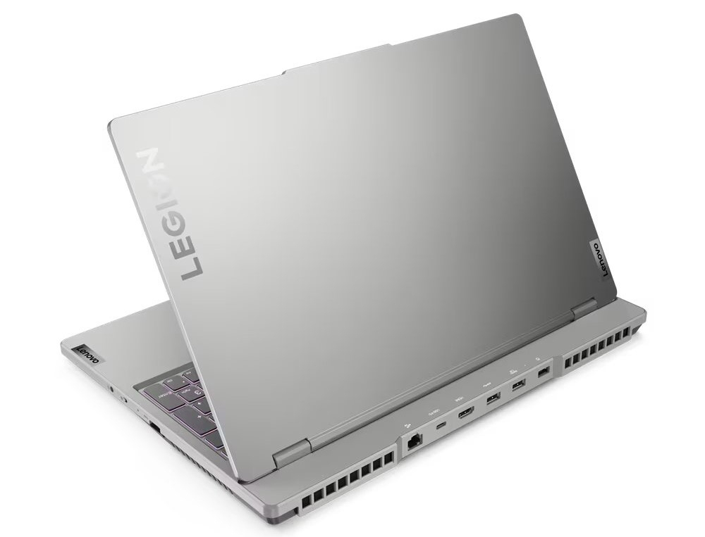 Lenovo Legion 5 82RB00UKTX i7-12700H 16GB 1TB SSD 8GB GeForce RTX 3070 15.6″ WQHD FreeDOS Gaming Notebook