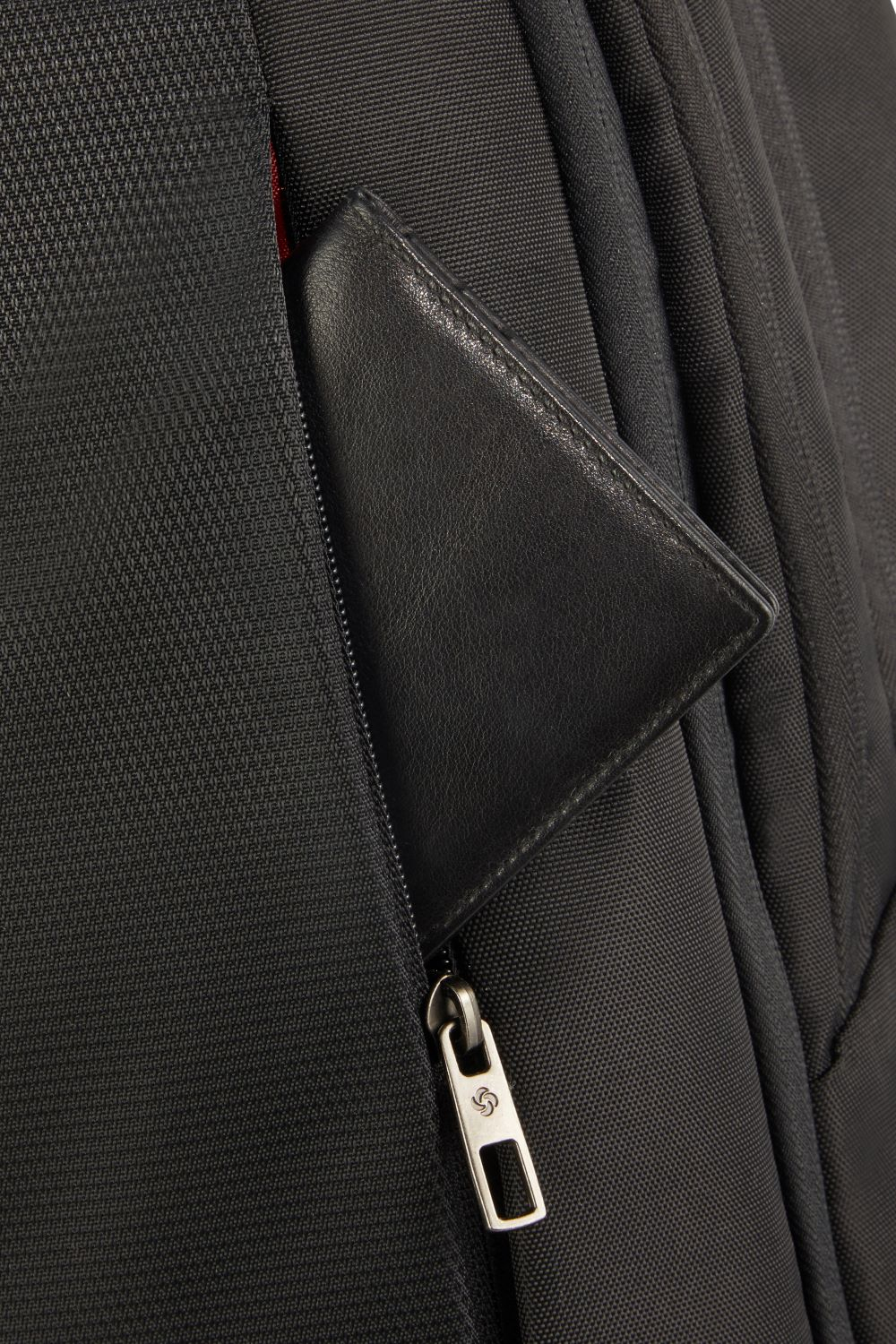 SAMSONITE CM5-09-005 14.1″ Guard IT 2.0 Notebook Sırt Çantası Siyah