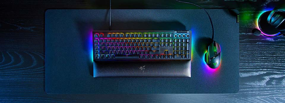 Razer BlackWidow V4 RZ03-04691200-R3L1 Kablolu Mekanik Gaming Klavye