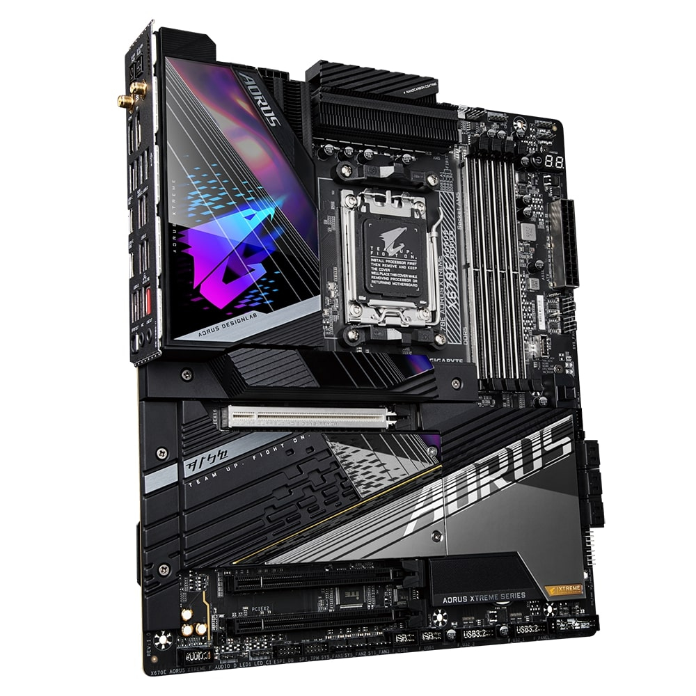 Gigabyte X670E X670 Soket AM5 DDR5 8000MHz(OC) E-ATX Gaming (Oyuncu) Anakart