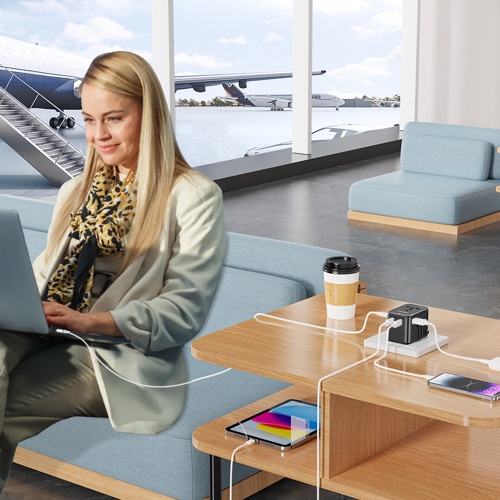Unitek 65W Universal Travel Adaptör 3xUSB-C+1xUSB-A (P1122ABK)