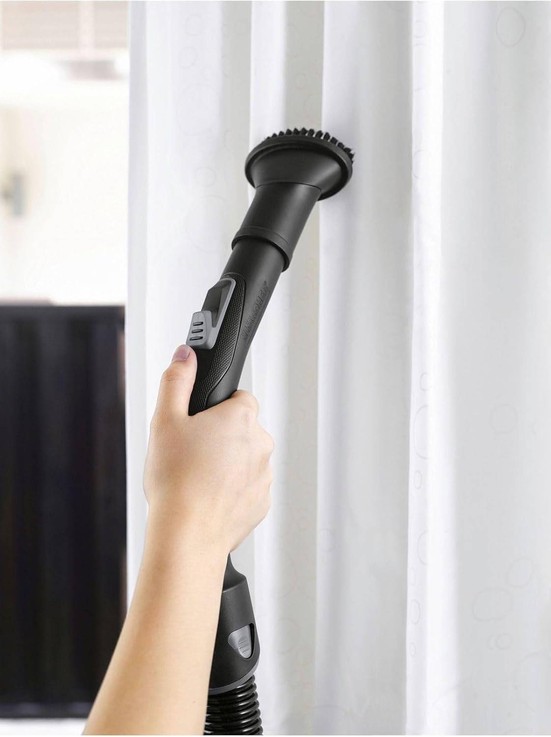 Karcher VC 3 700 W Toz Torbasız Süpürge